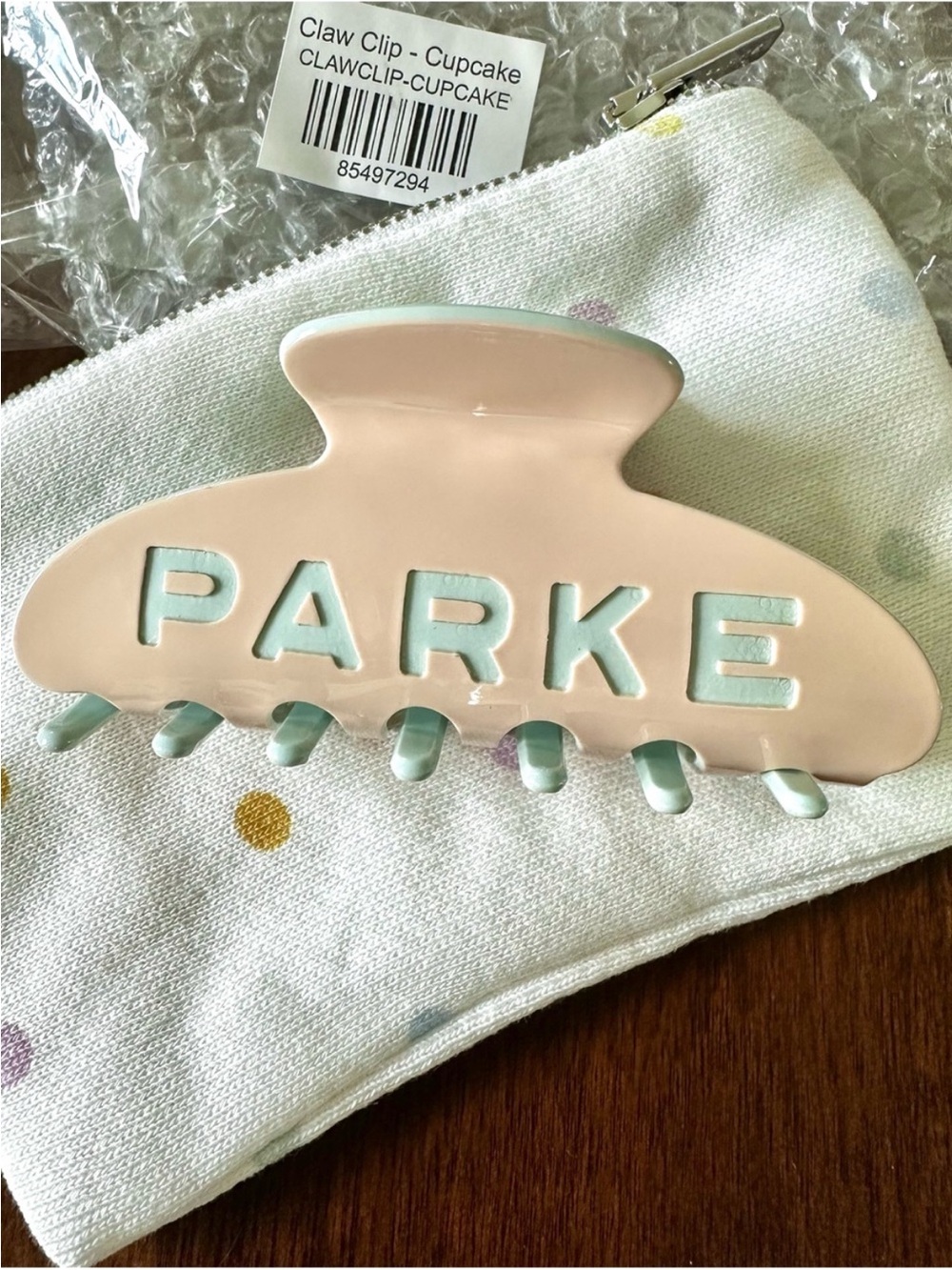 Parke CUPCAKE 🧁 Claw Hair Clip in Polka Dot Bag—Birthday Drop—New In